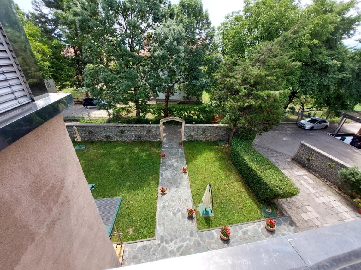 Hotel Brass- Free Parking Sarajevo Exterior photo