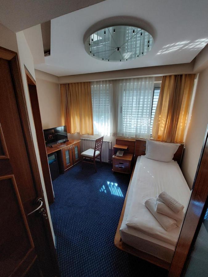 Hotel Brass- Free Parking Sarajevo Exterior photo